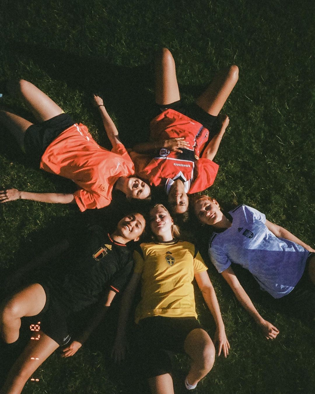 Helping Teens Manage Social Life and Sport Demands: What Parents Can Do Without Adding Pressure